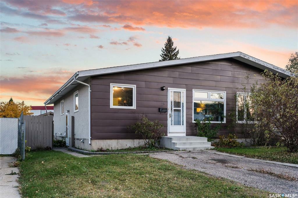 Property Photo:  28 Anderson Crescent  SK S7H 3Z8 