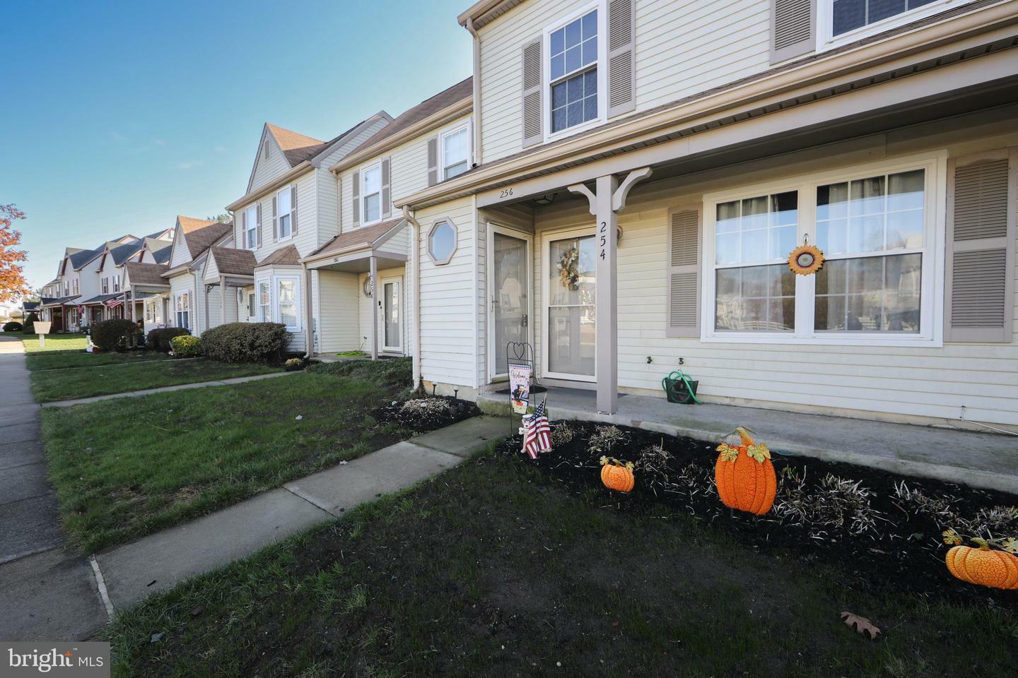 Property Photo:  256 Knoll Drive  NJ 08012 