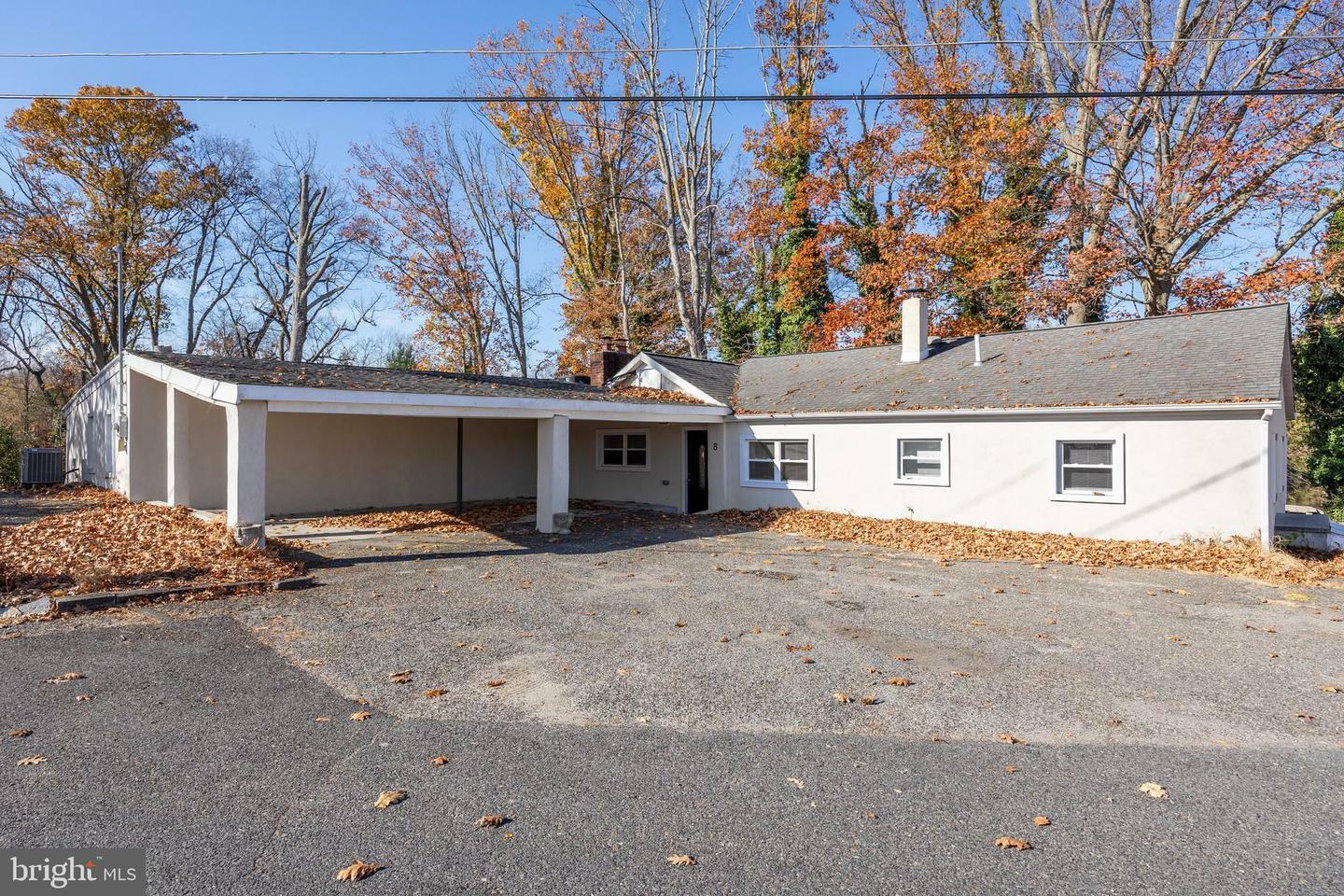 Property Photo:  8 Lakeside Drive  NJ 08055 