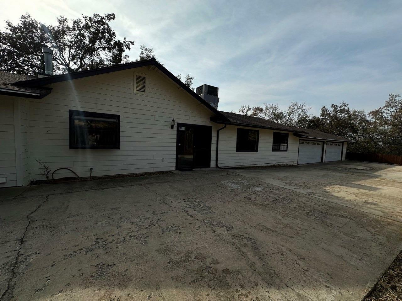 Property Photo:  32162 Maranatha Drive  CA 93643 