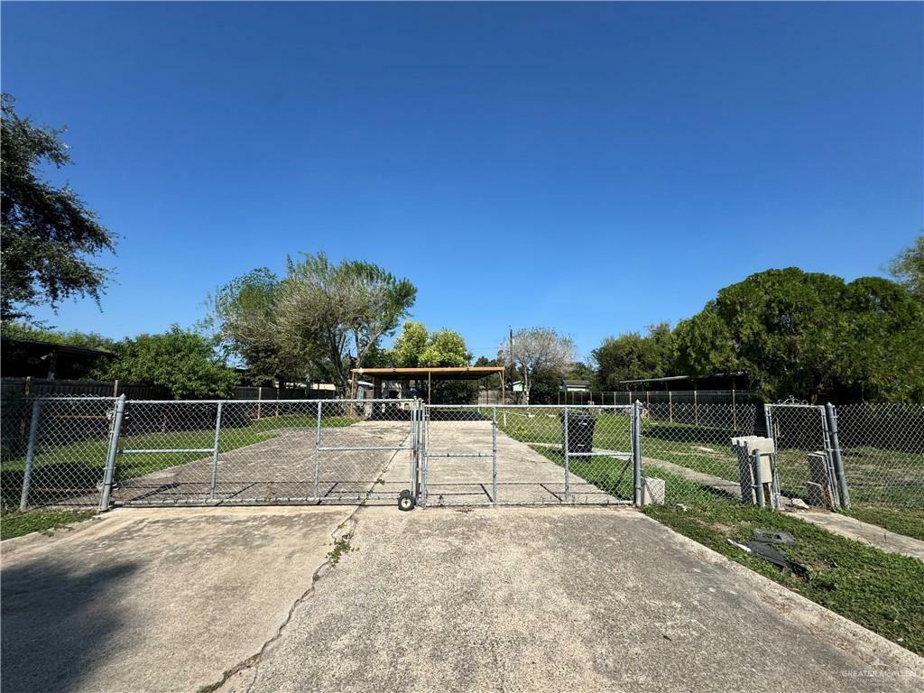 Property Photo:  2423 E 12th Street  TX 78596 