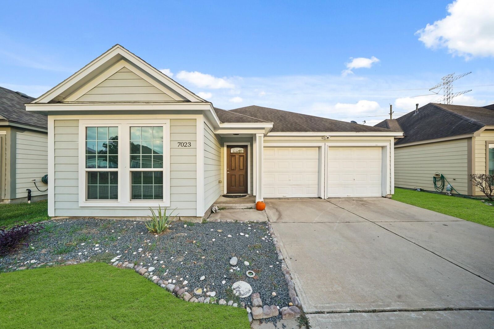 Property Photo: 7023 Granger Ridge Lane TX 77407