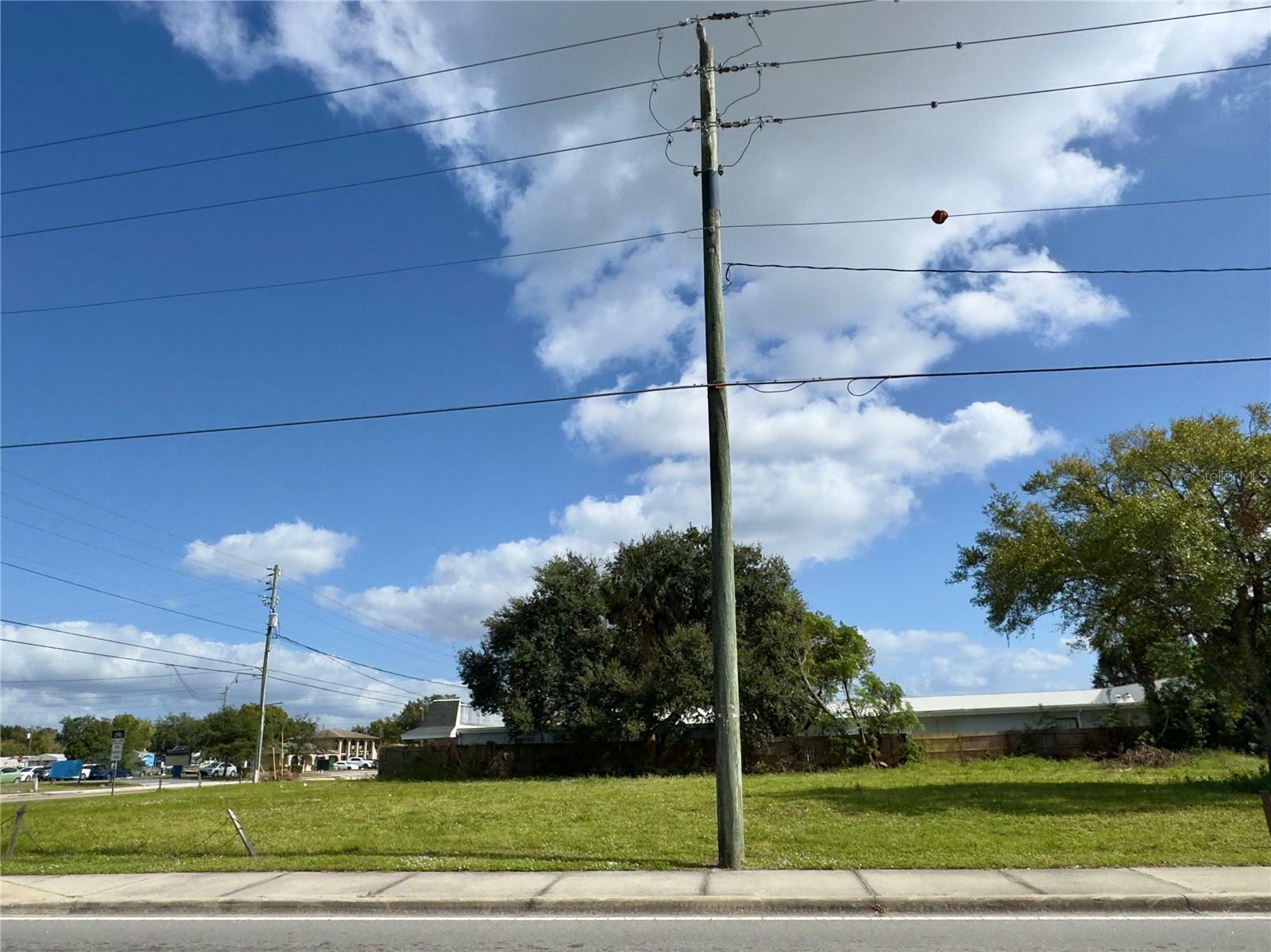 Property Photo:  452 W Donegan Avenue  FL 34741 