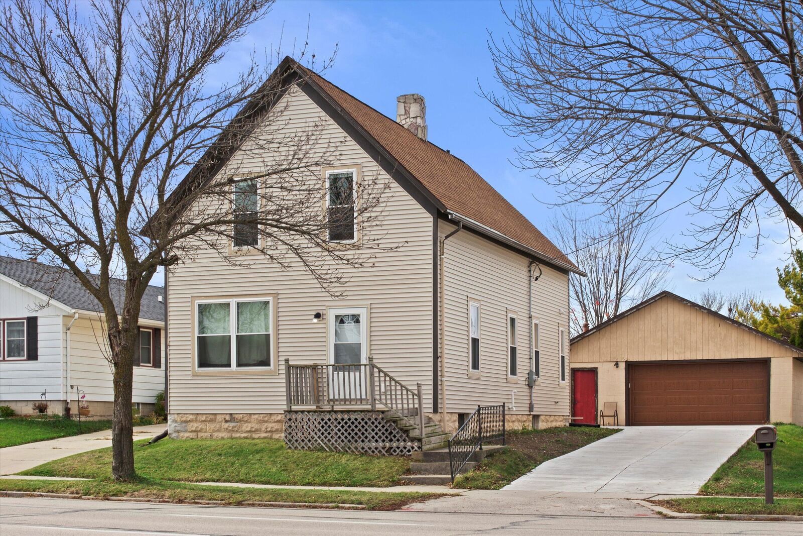 Property Photo: 6109 S Howell Ave WI 53207