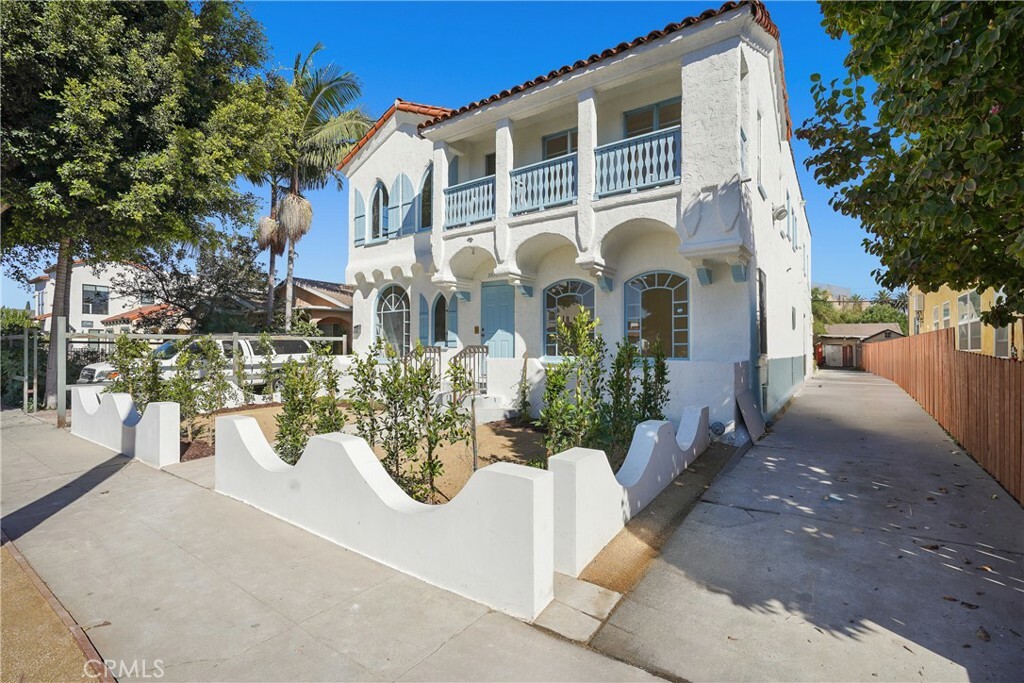 Property Photo:  2840 Potomac Avenue  CA 90016 