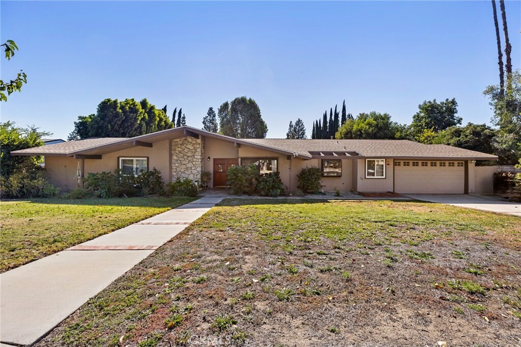 19044 Marilla Street  Northridge CA 91324 photo