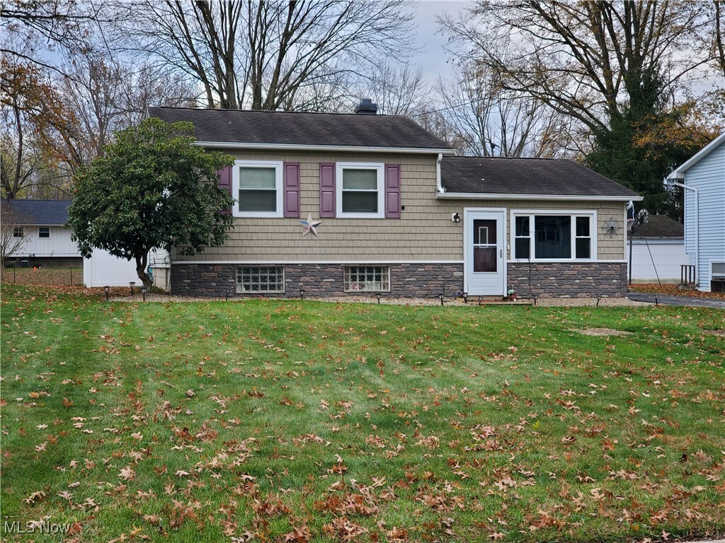 Property Photo:  7768 Anderson Avenue NE  OH 44484 