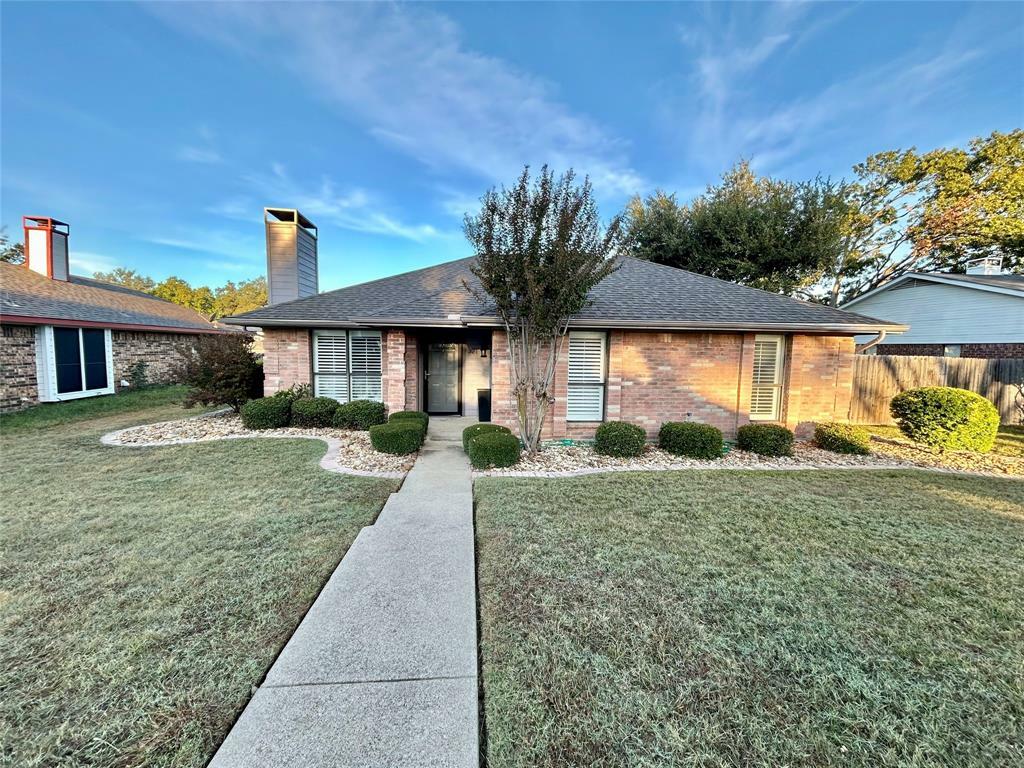 Property Photo:  321 Pepperwood Street  TX 75019 