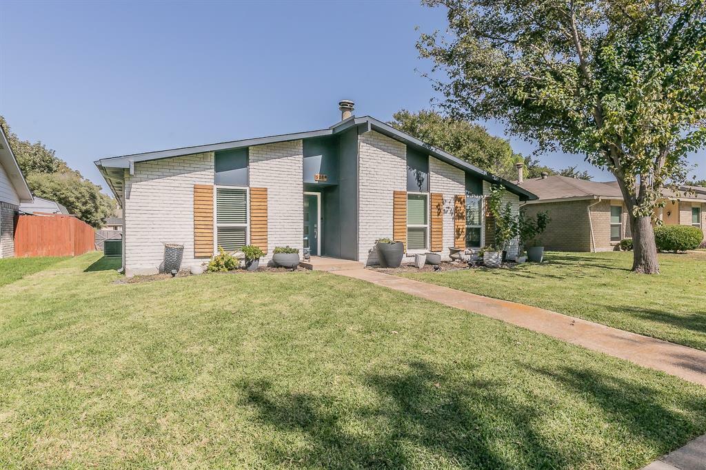 Property Photo:  5209 Cook Circle  TX 75056 