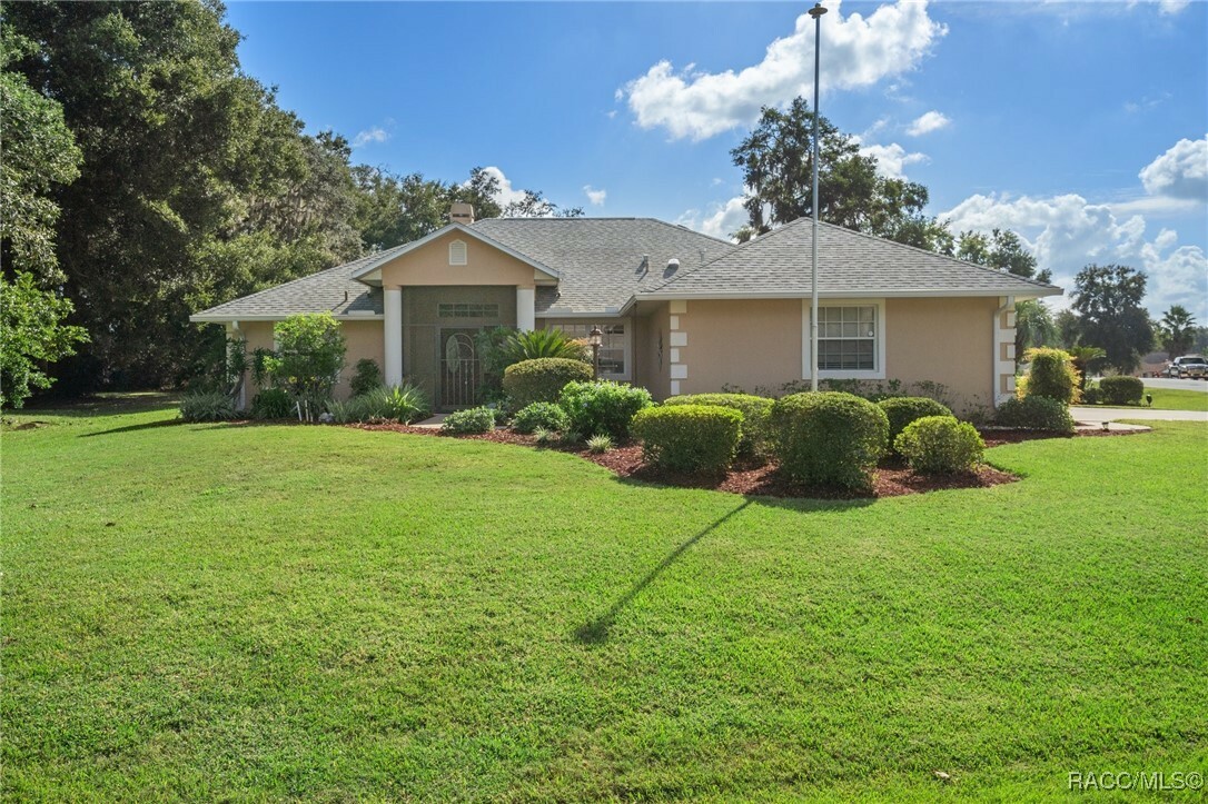 Property Photo:  2919 N Churchill Way  FL 34442 