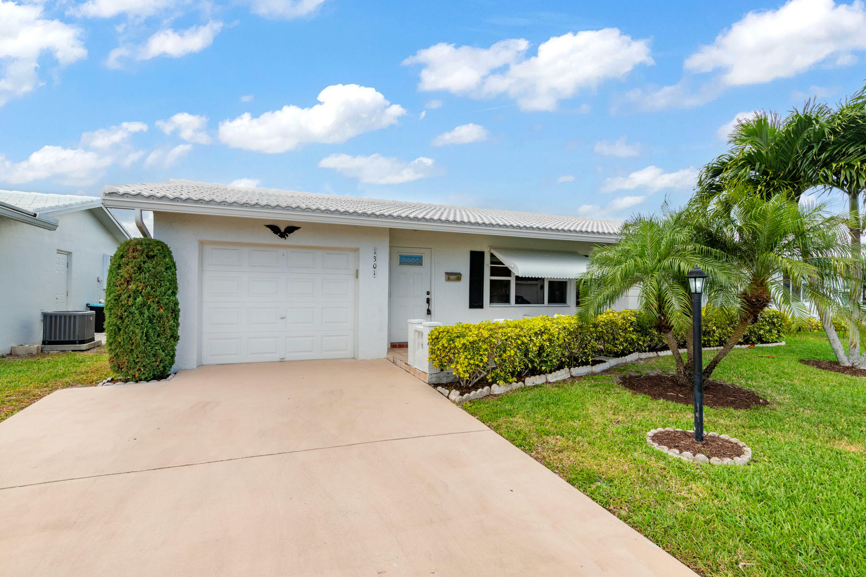 Property Photo:  1301 SW 17th Street  FL 33426 