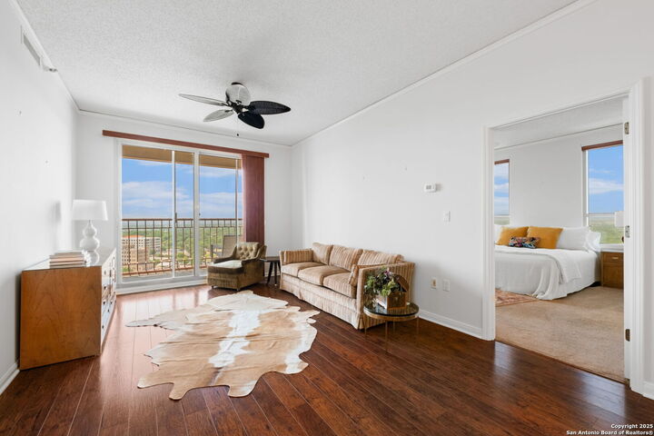 1 Towers Park Ln 2107  San Antonio TX 78209 photo