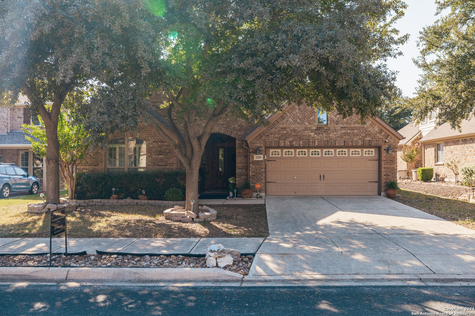 Property Photo:  2205 Oak Vly  TX 78154 