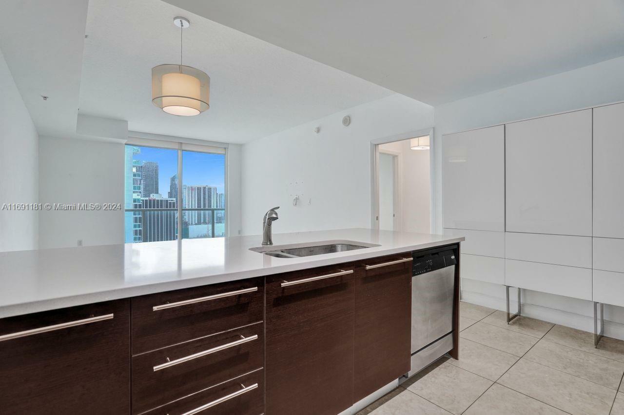 Property Photo:  1900 N Bayshore Dr 2509  FL 33132 