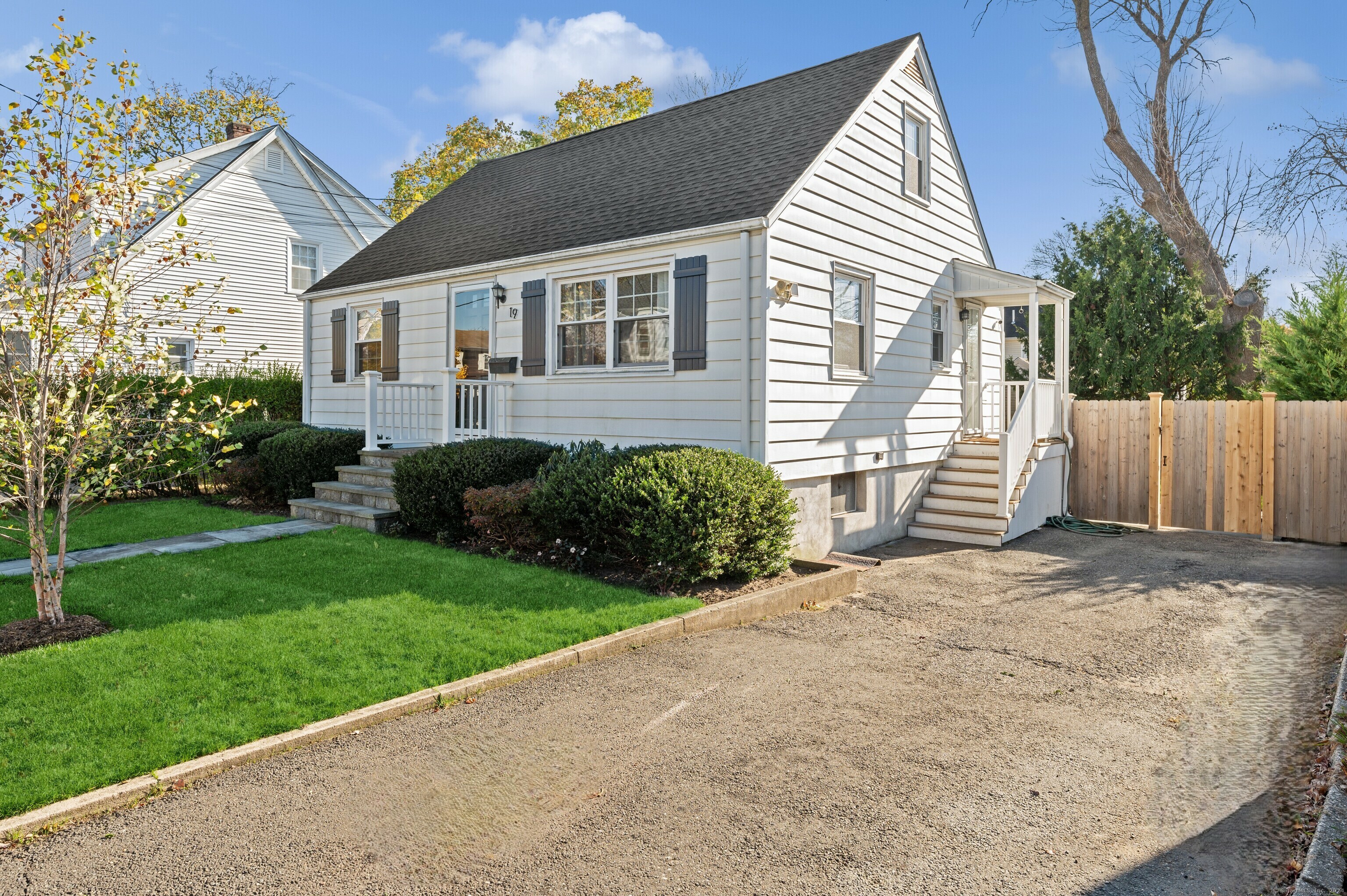 Property Photo:  19 Center Terrace  CT 06906 