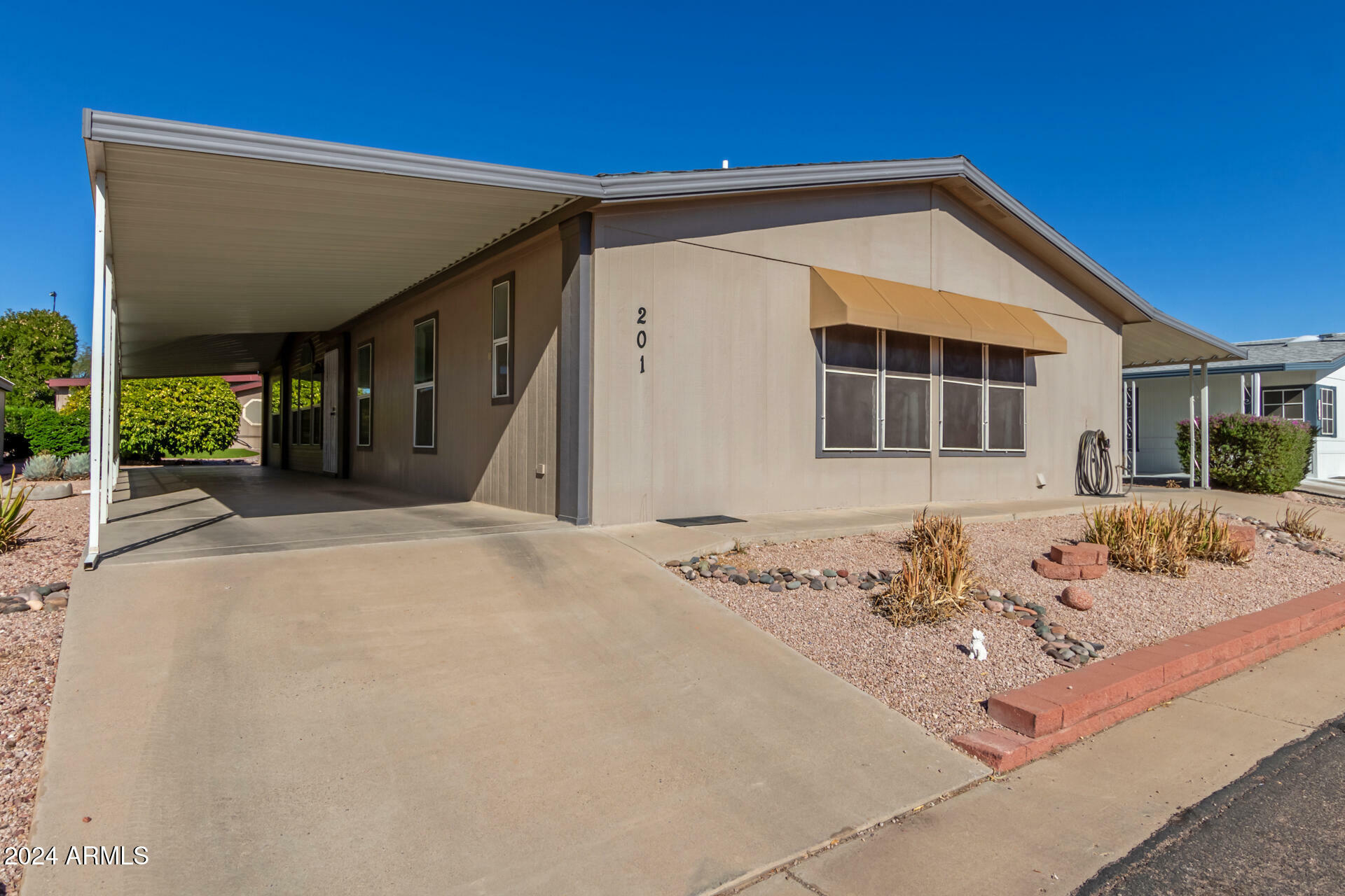 Property Photo:  2400 E Baseline Avenue 201  AZ 85119 