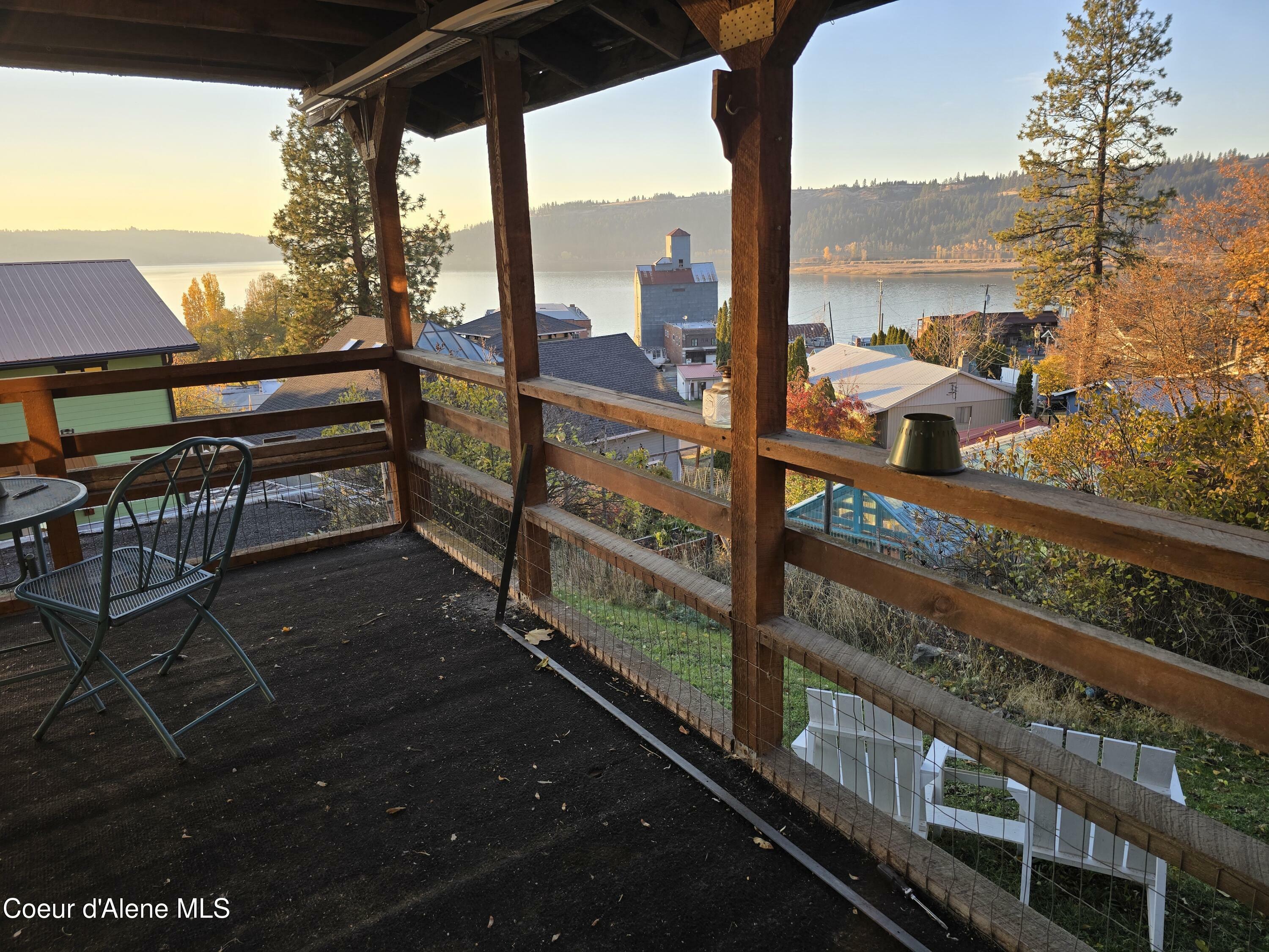 Property Photo:  104 S Pend Oreille Ave  ID 83833 