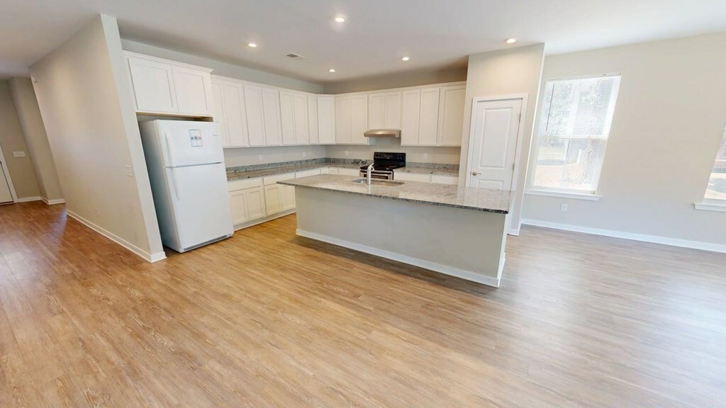 Property Photo: 38170 Castaway Dr VA 23356