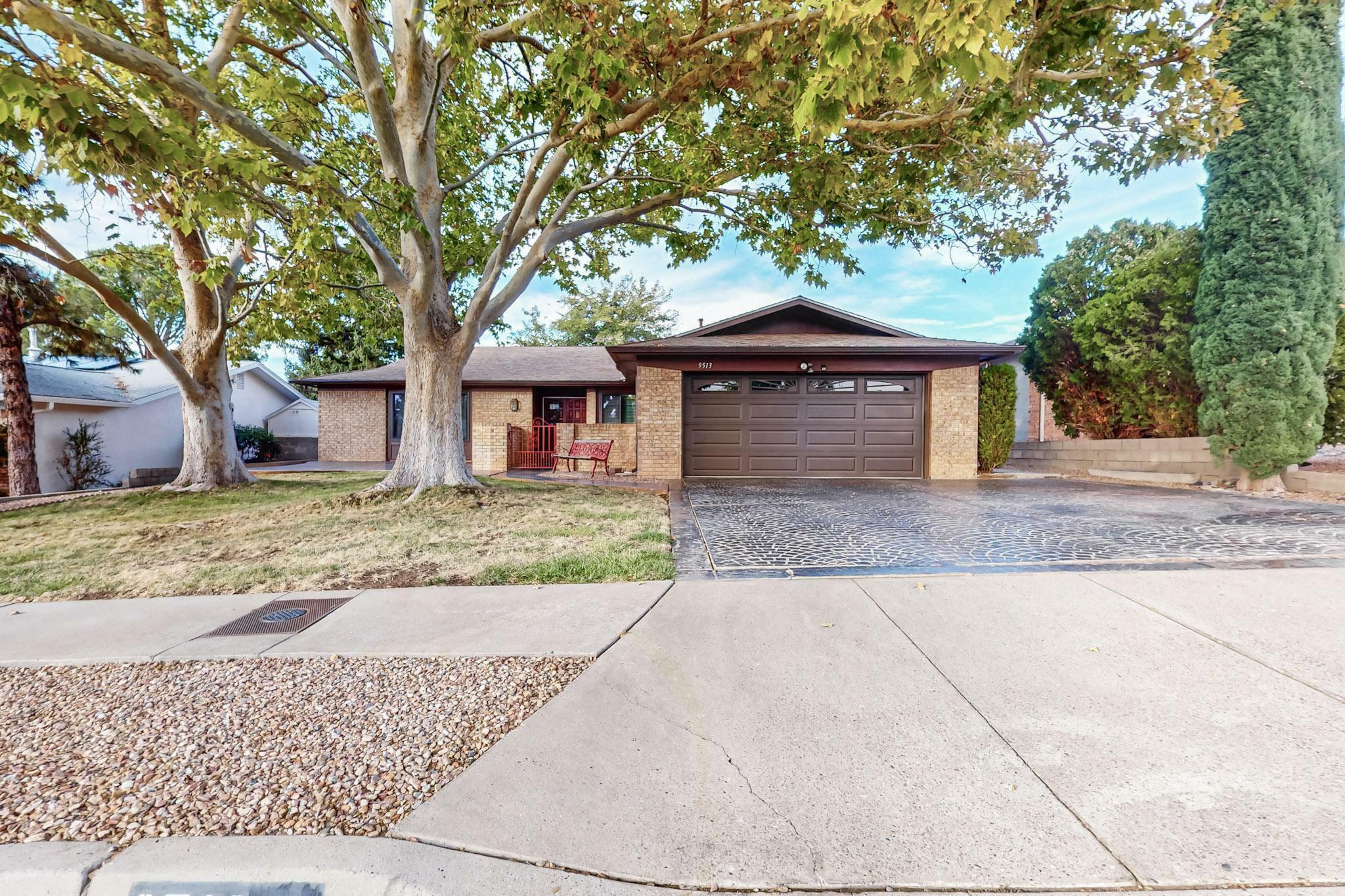 Property Photo:  9513 Avenida Del Oso  NM 87111 