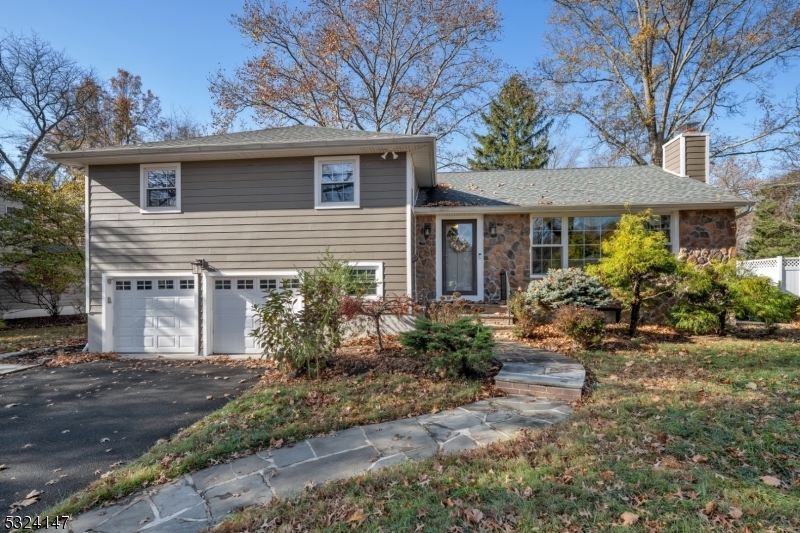 Property Photo:  22 Broadlawn Dr  NJ 07039 