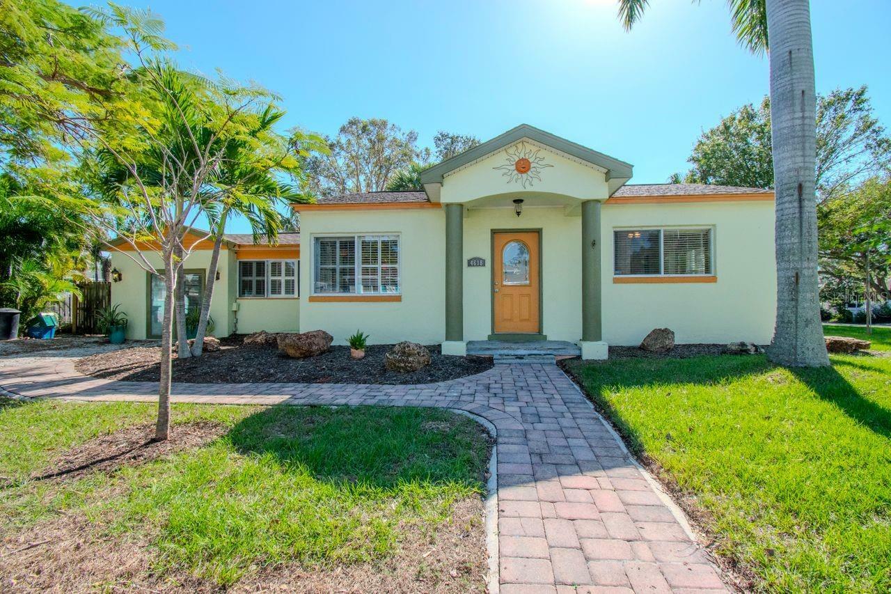 Property Photo:  4618 27th Avenue S  FL 33711 