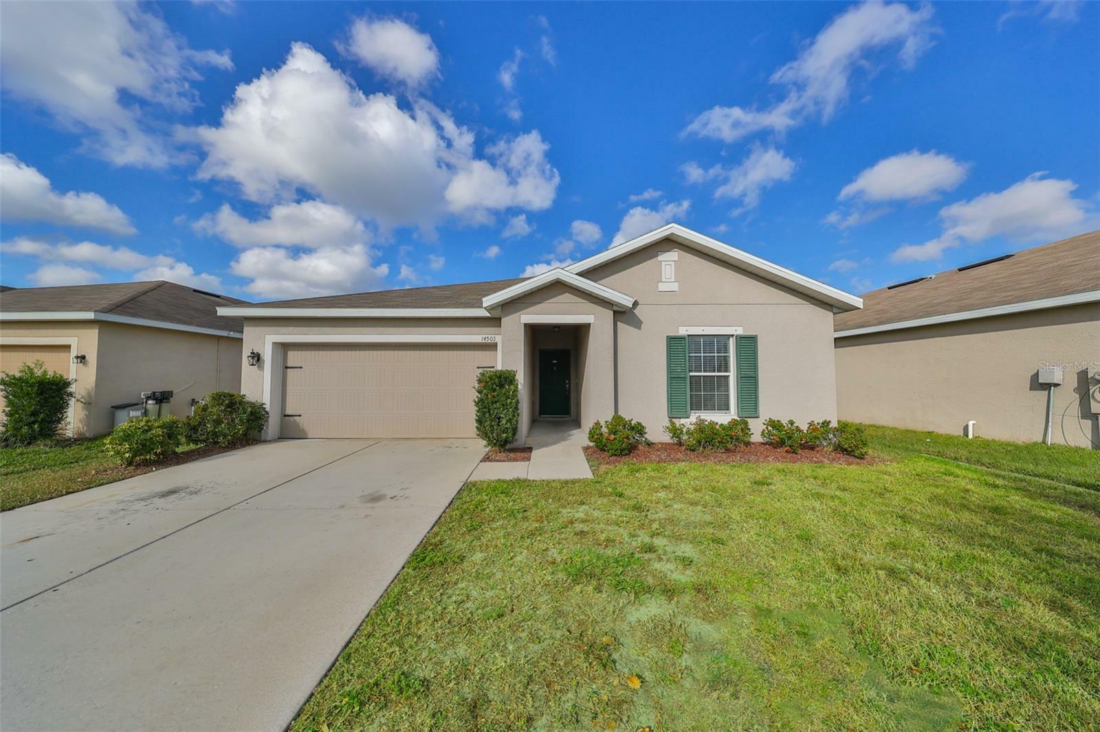 Property Photo:  14503 Callen Glen Way  FL 33598 