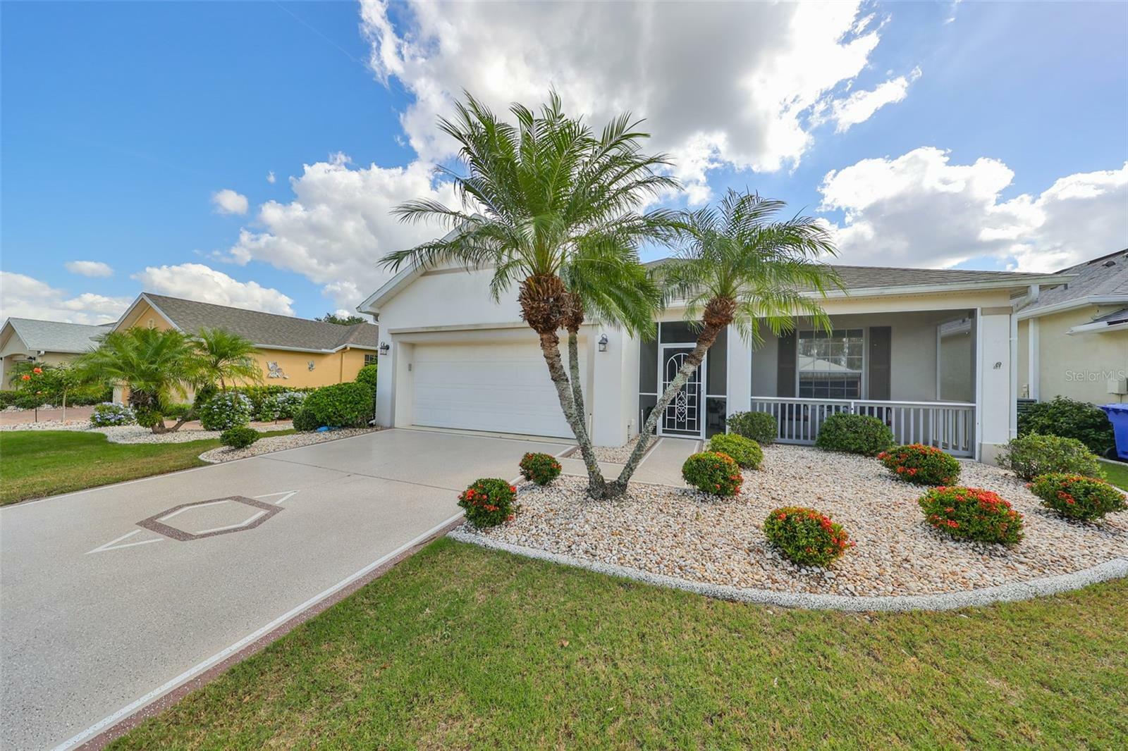 Property Photo:  1120 Emerald Dunes Drive  FL 33573 