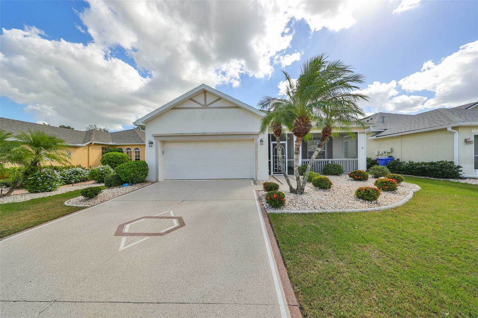 Property Photo:  1120 Emerald Dunes Drive  FL 33573 