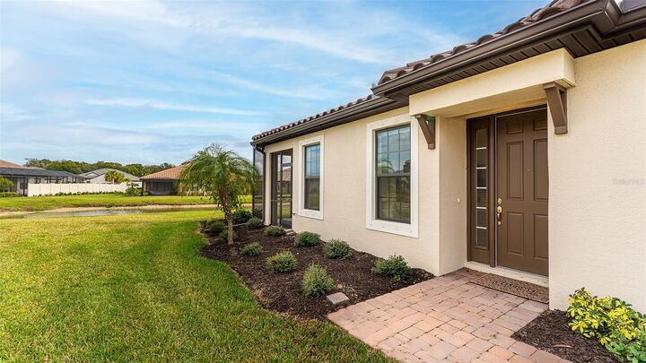 Property Photo:  5431 Taliaferro Court  FL 34221 