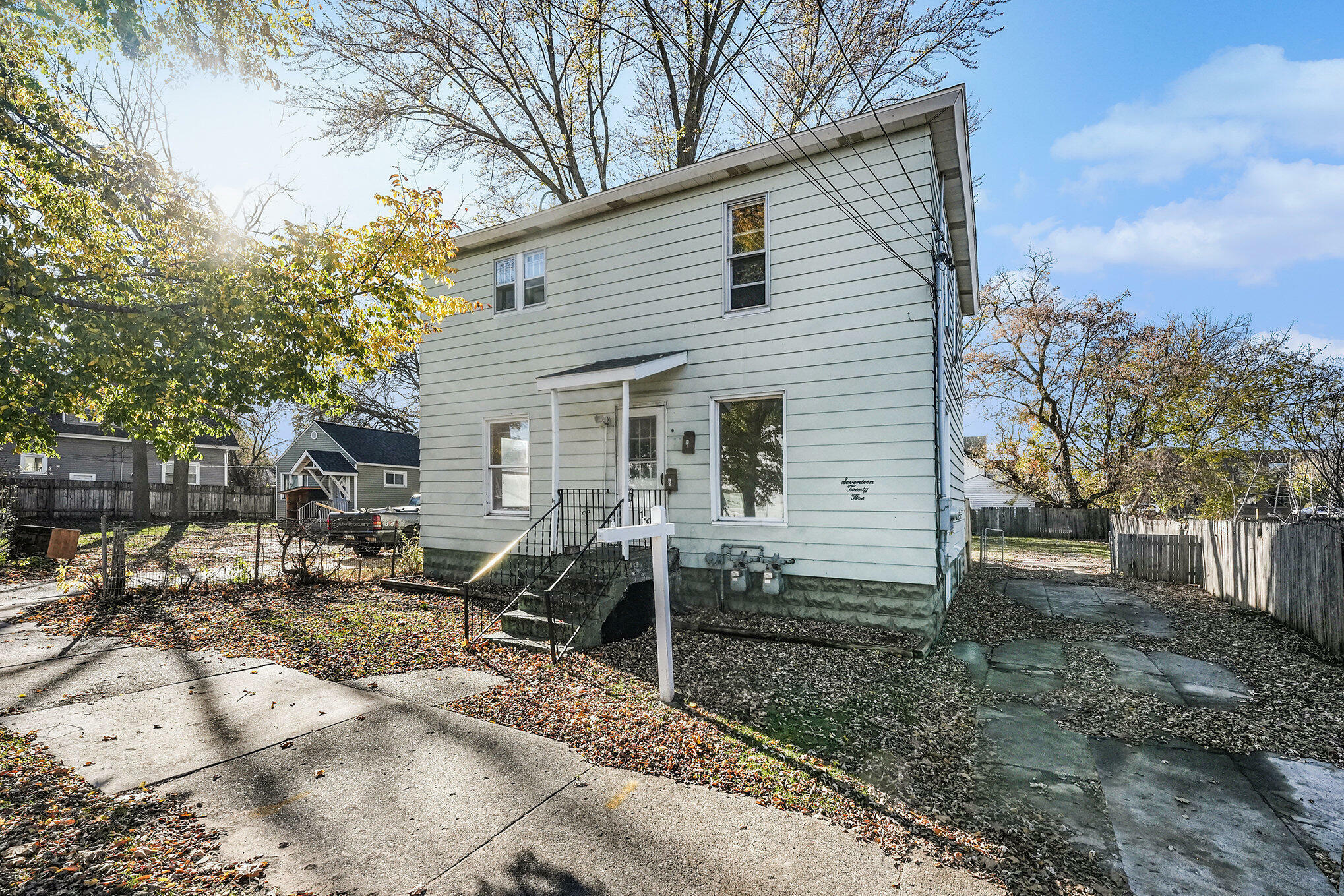 Property Photo:  1725 Hamilton Avenue NW  MI 49504 