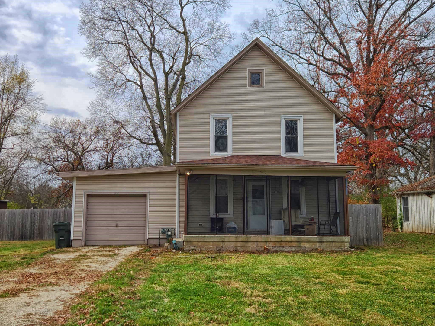 Property Photo:  96 S Lillie Street  IL 60901 