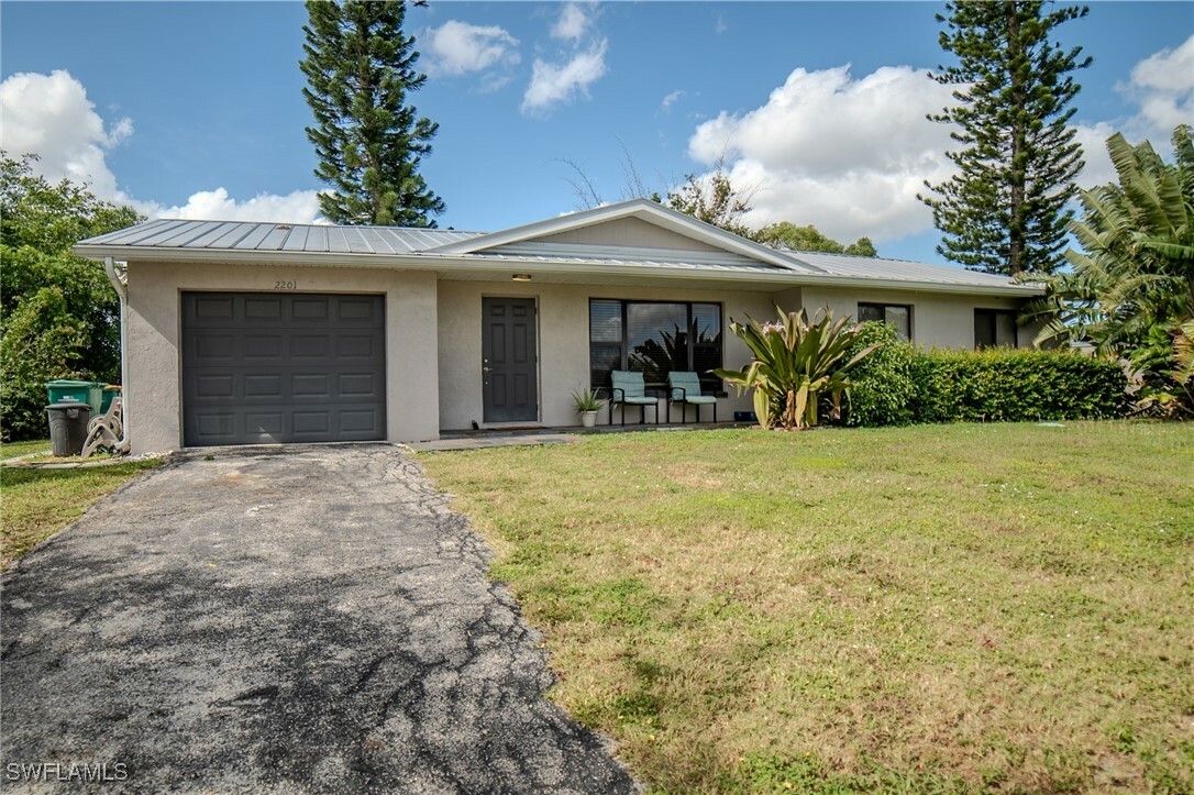 Property Photo:  2201 52nd Lane SW  FL 34116 