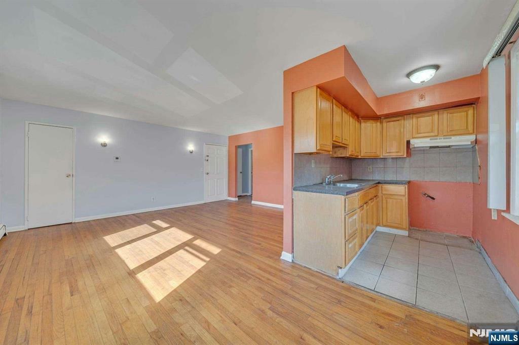 Property Photo:  2215 Grand Avenue 16  NJ 07047 