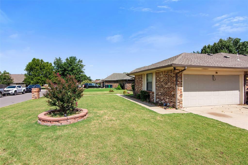 Property Photo:  7242 NW 115th Street  OK 73162 