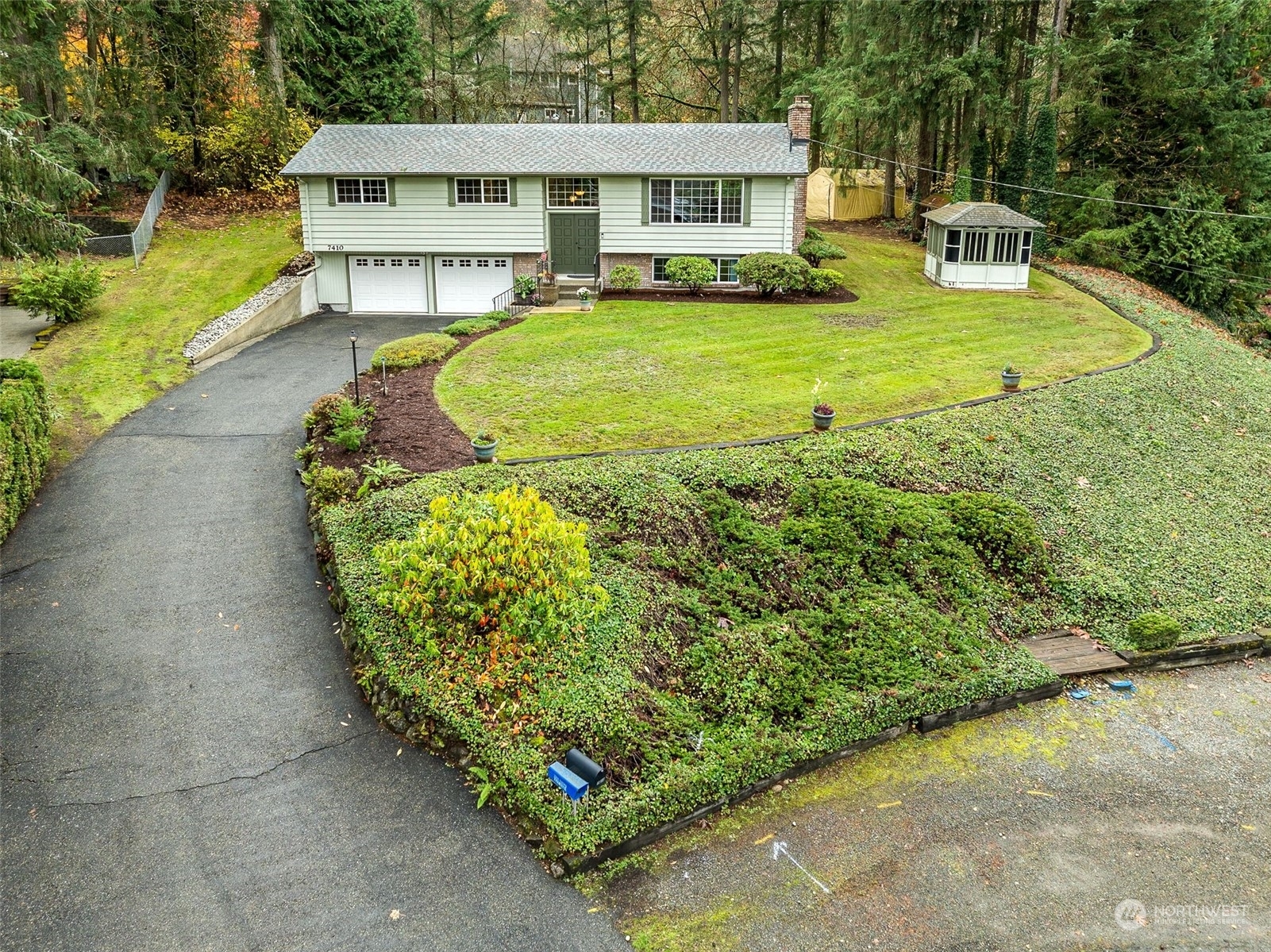 Property Photo:  7410 86th St E  WA 98371 