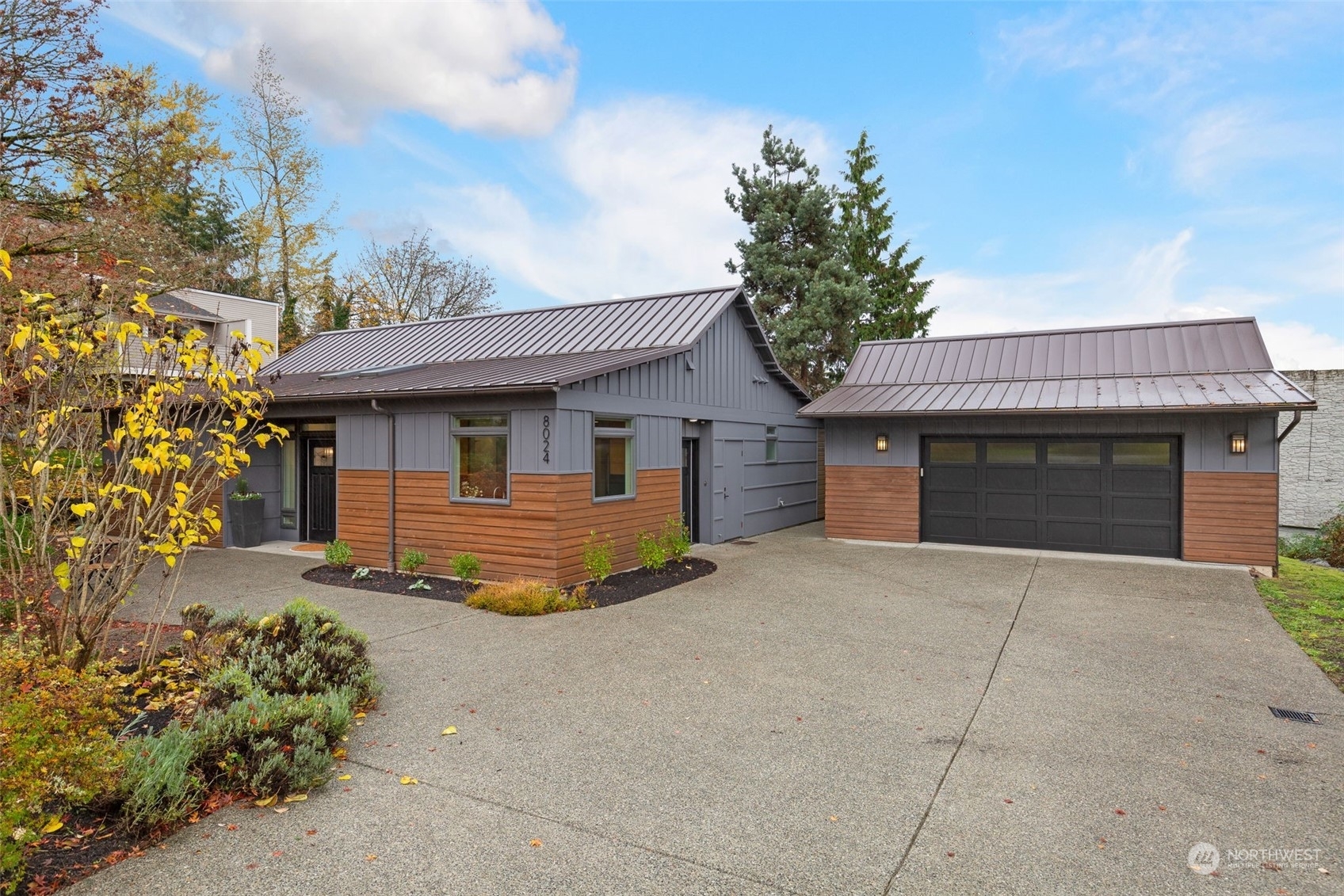 Property Photo:  8024 NE 28th Street  WA 98004 