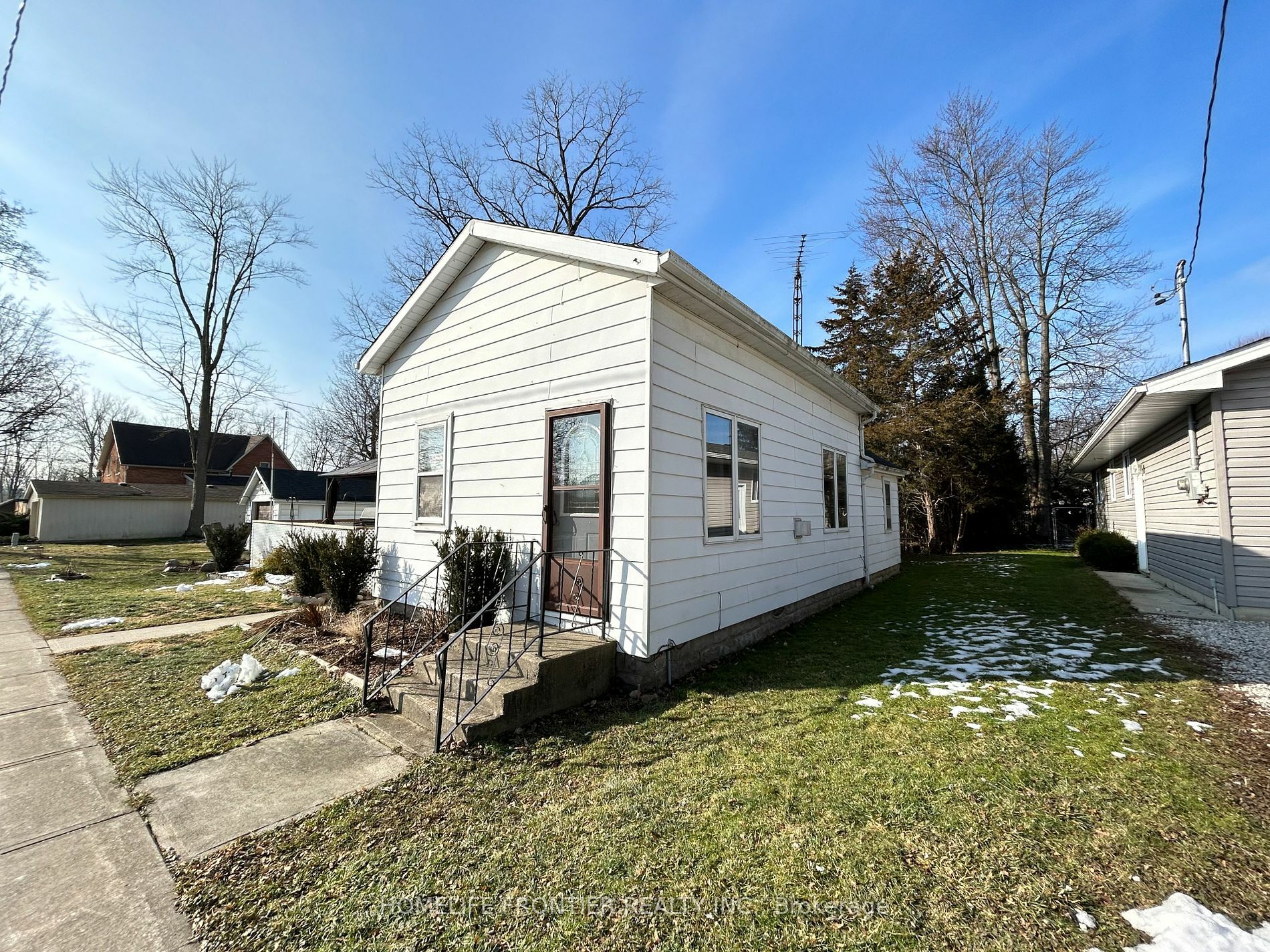 258 William St  Chatham-Kent ON N0P 1M0 photo