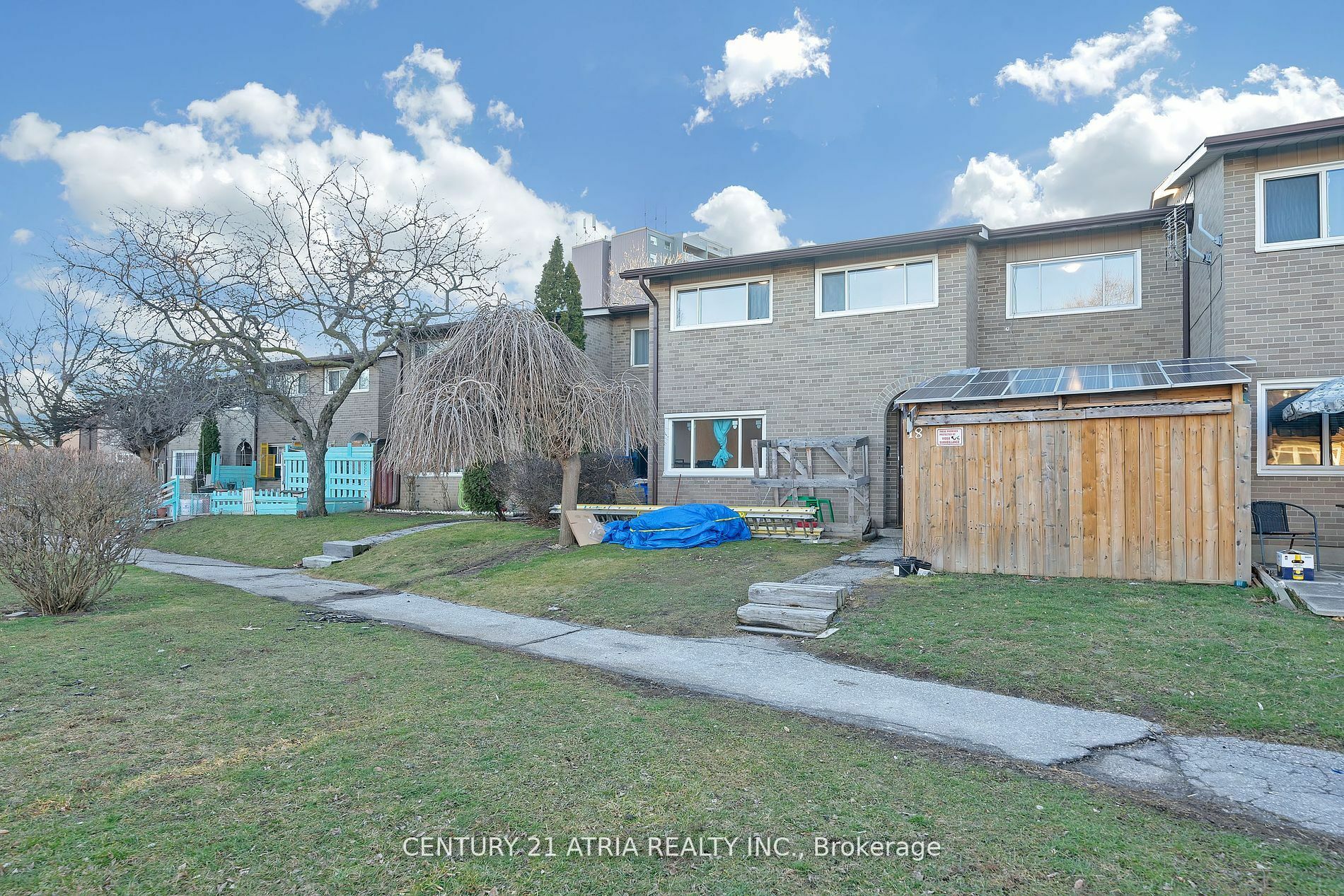 Photo de la propriété:  73 Driftwood Ave 18  ON M3N 2M7 