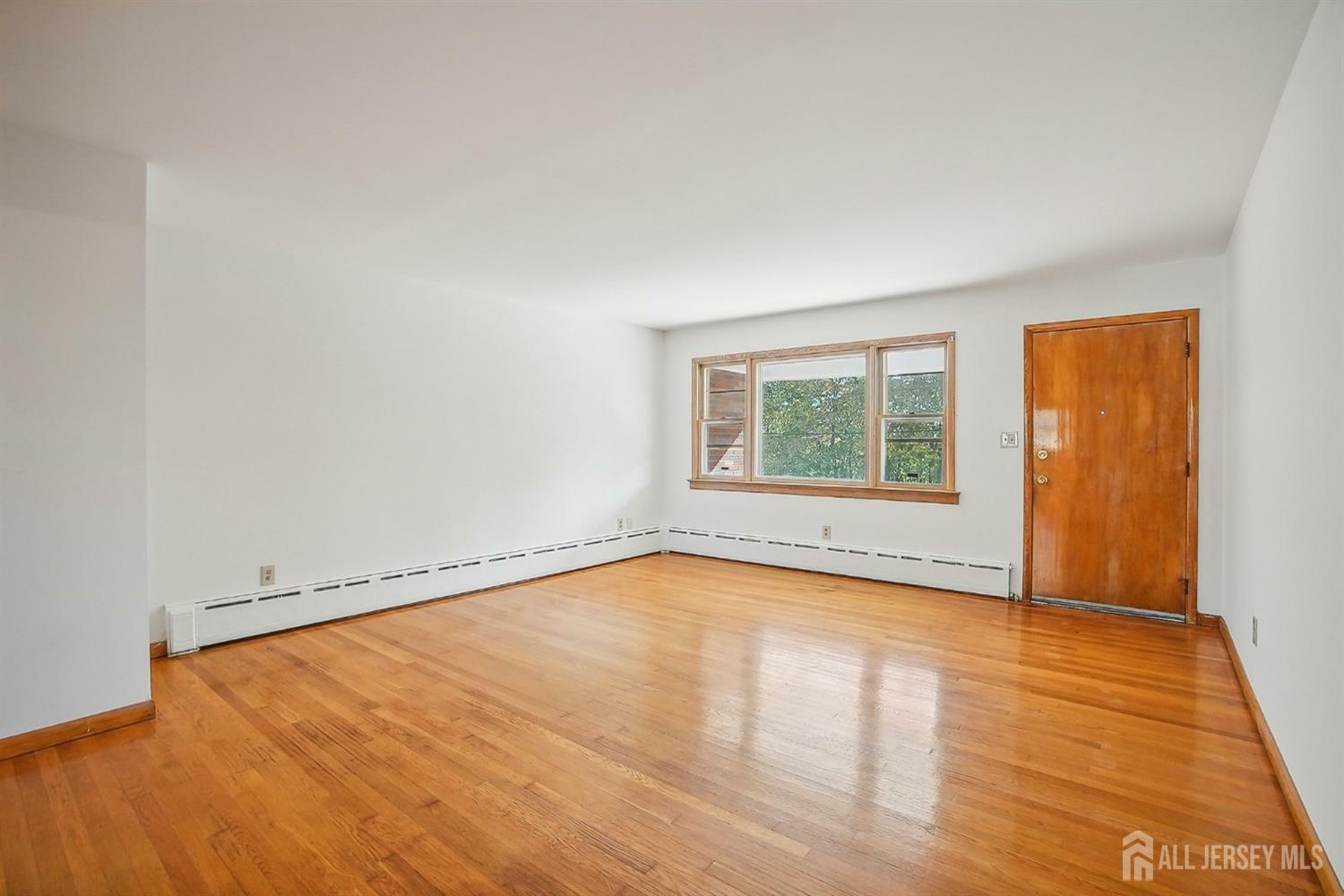 Property Photo:  702 Columbus Circle  NJ 08861 