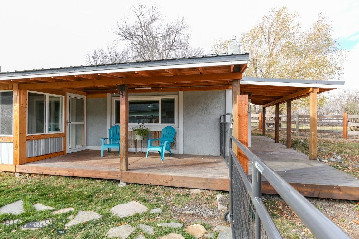 Property Photo:  112 S Q Street  MT 59047 