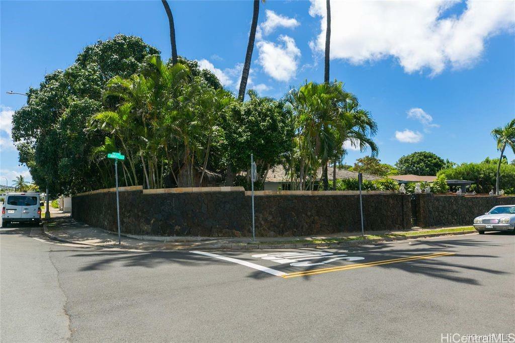 4583 Ahuli Place  Honolulu HI 96816 photo