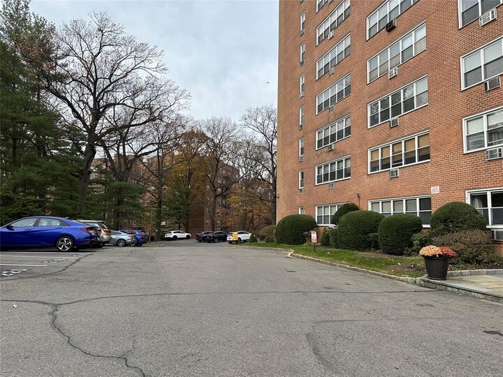 Property Photo:  615 Palmer Road 102  NY 10701 
