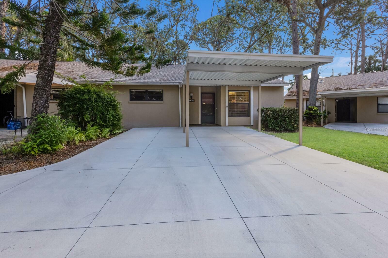 Property Photo:  4859 Village Gardens Drive 184  FL 34234 