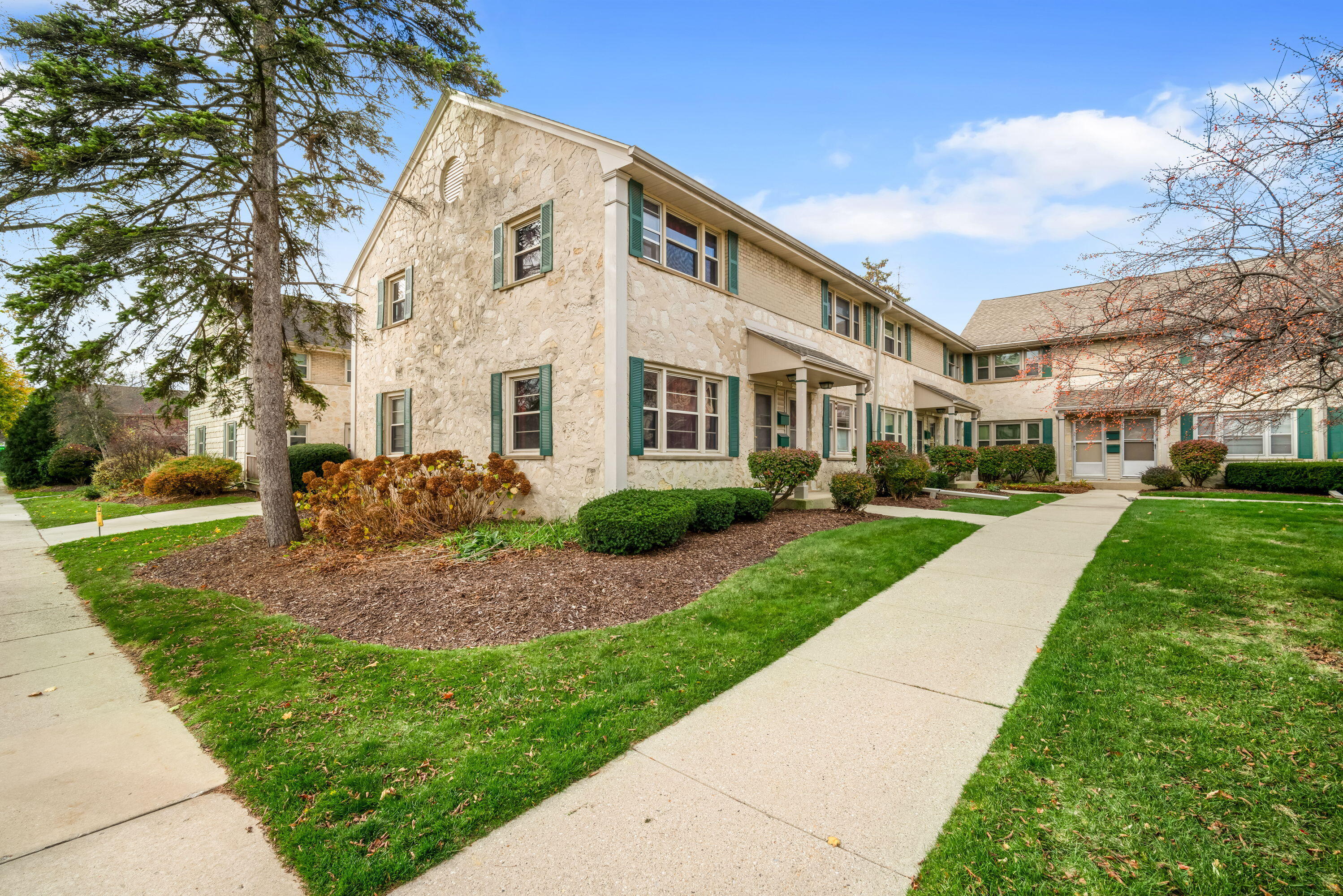 Property Photo:  4901 N Santa Monica Blvd  WI 53217 