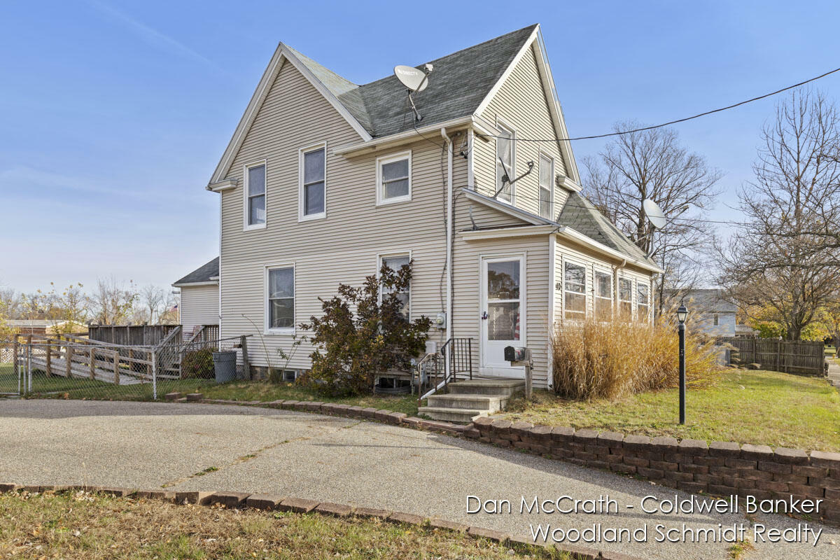 Property Photo:  40 Walnut Avenue  MI 49014 