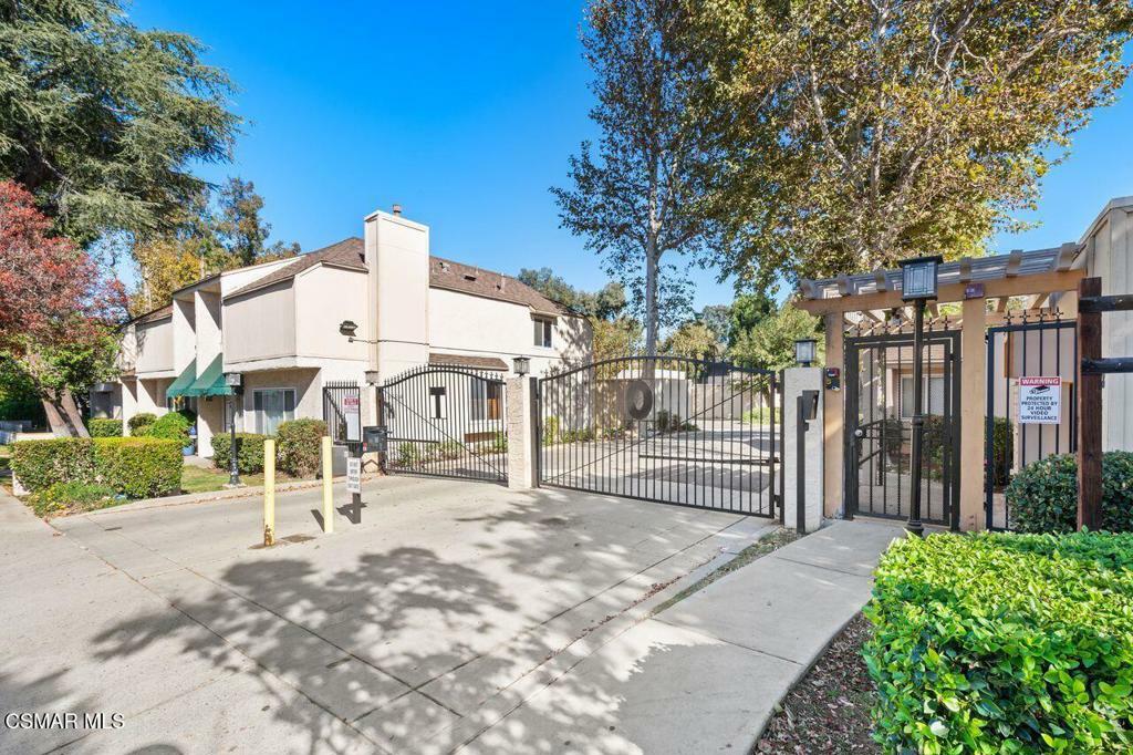 Property Photo:  5660 Etiwanda Avenue 2  CA 91356 