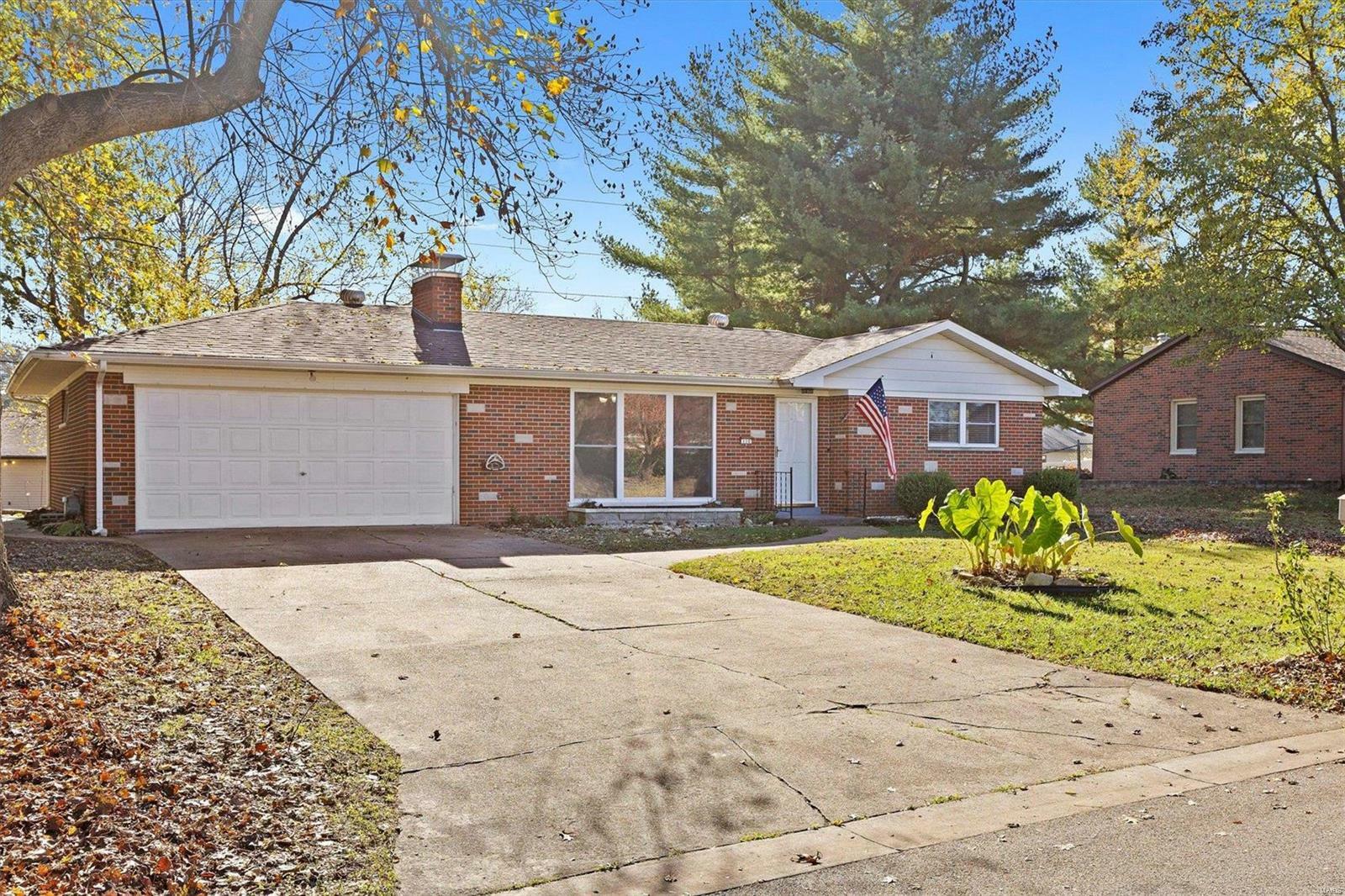 Property Photo:  110 Elizabeth Drive  IL 62226 