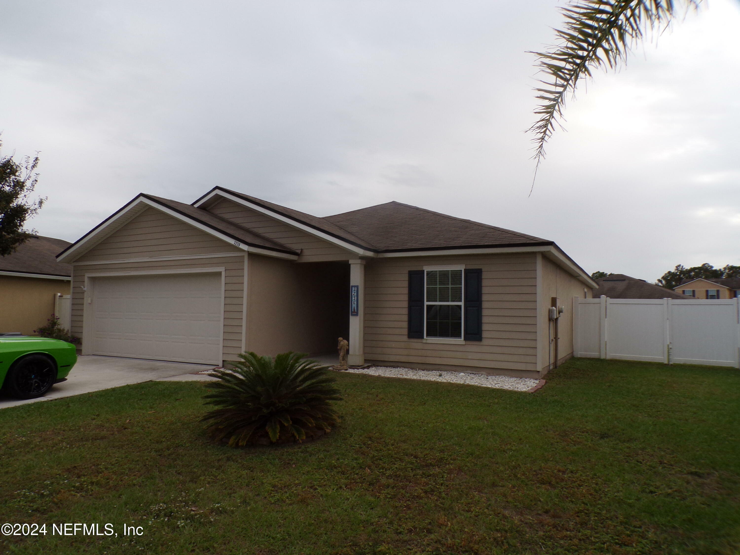 Property Photo:  3236 Canyon Falls Drive  FL 32043 