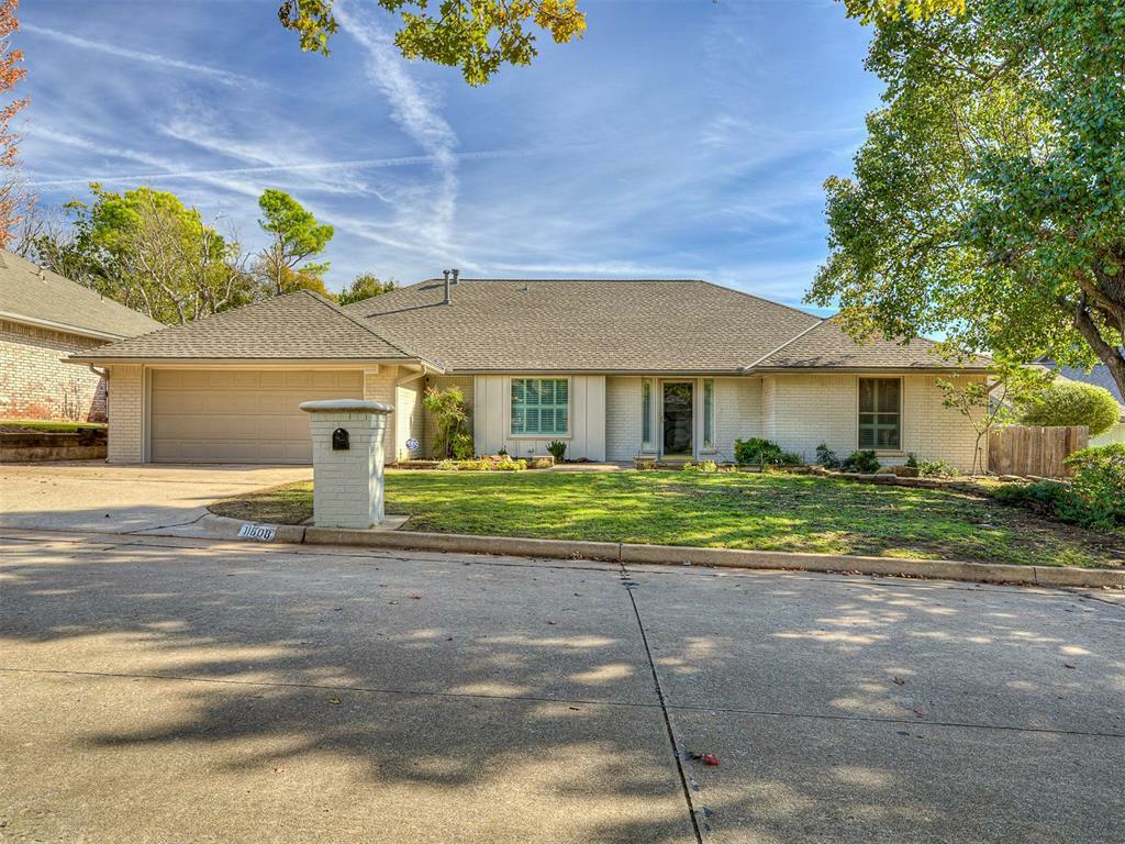 Property Photo:  11808 Edgemont Circle  OK 73162 