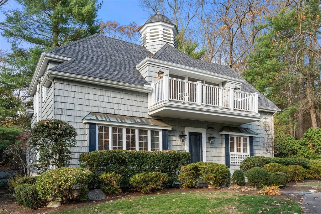 Property Photo:  86 Abbott Rd  MA 02481 